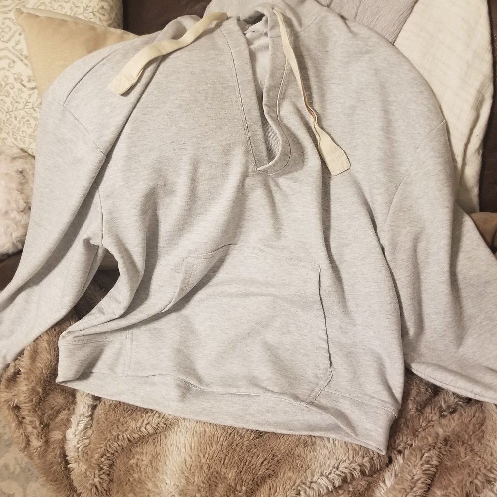 Fabletics Ariana Slouchy Hoodie light Heather gray  SZ Med New Without tags